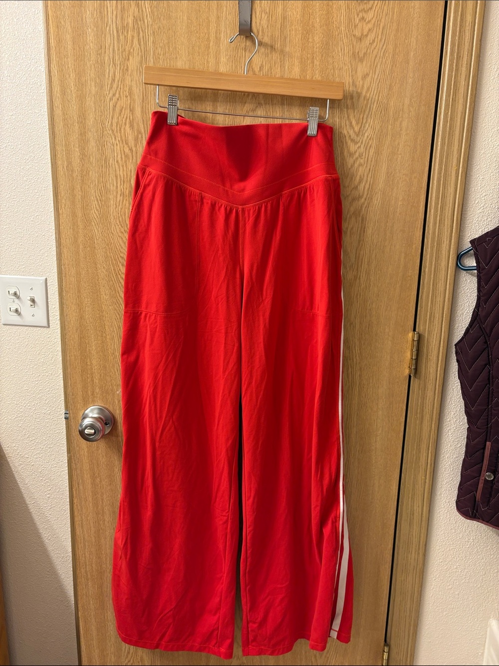 HALARA Red Wide-Leg Athletic Skirt-Pants with Side Stripe